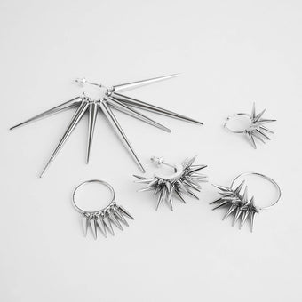 スタッズジュエリー