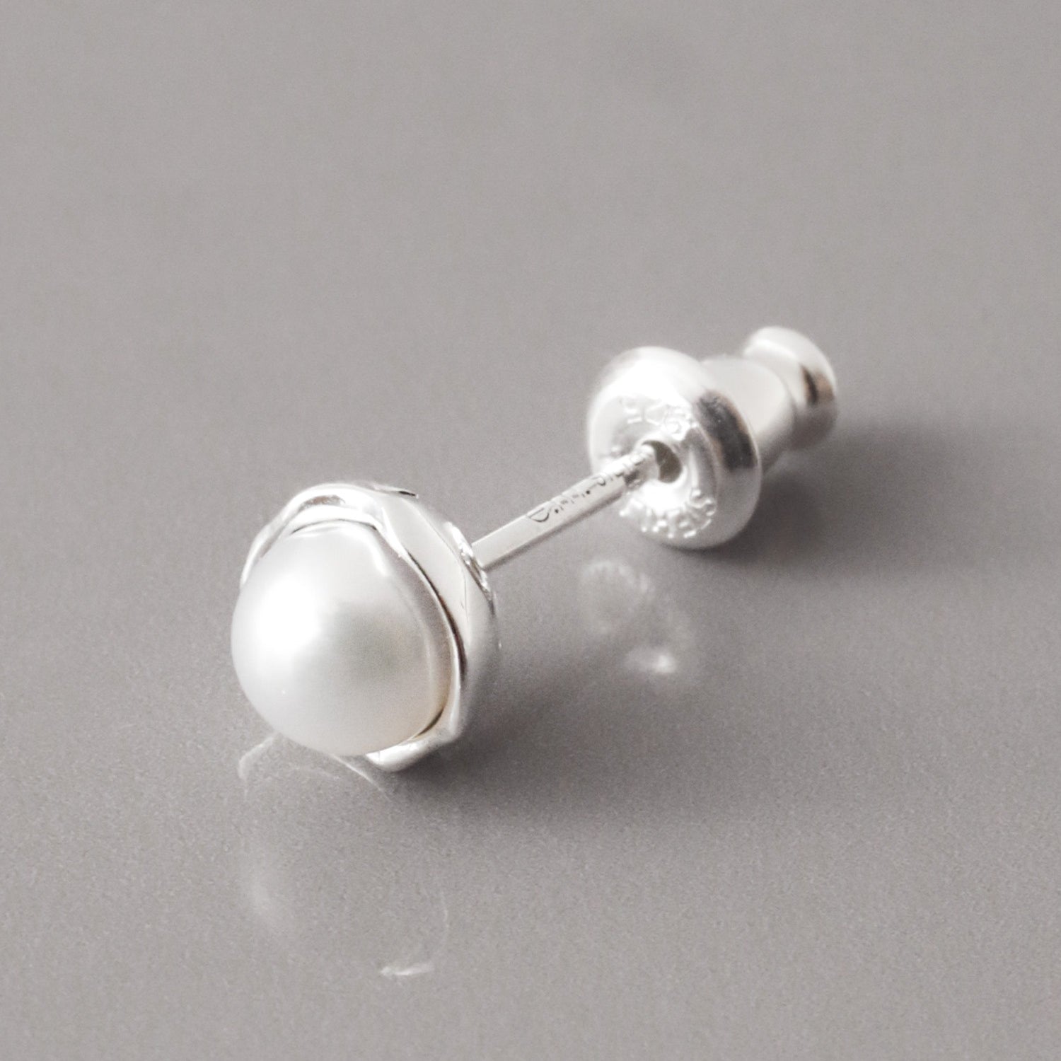 シルバー,ピアス,リング,指輪,ジュエリー,アクセサリー,パール,キュービックジルコニア,たたき,ユニーク,ギフト,ジェンダーレス,モード,メンズ,フープピアス,プレゼント,たたき加工,silver,ring,jewelry,cubiczirconia,gift,unisex,mode,metal,Pearl,accessory,hooppierce,pierce,mens