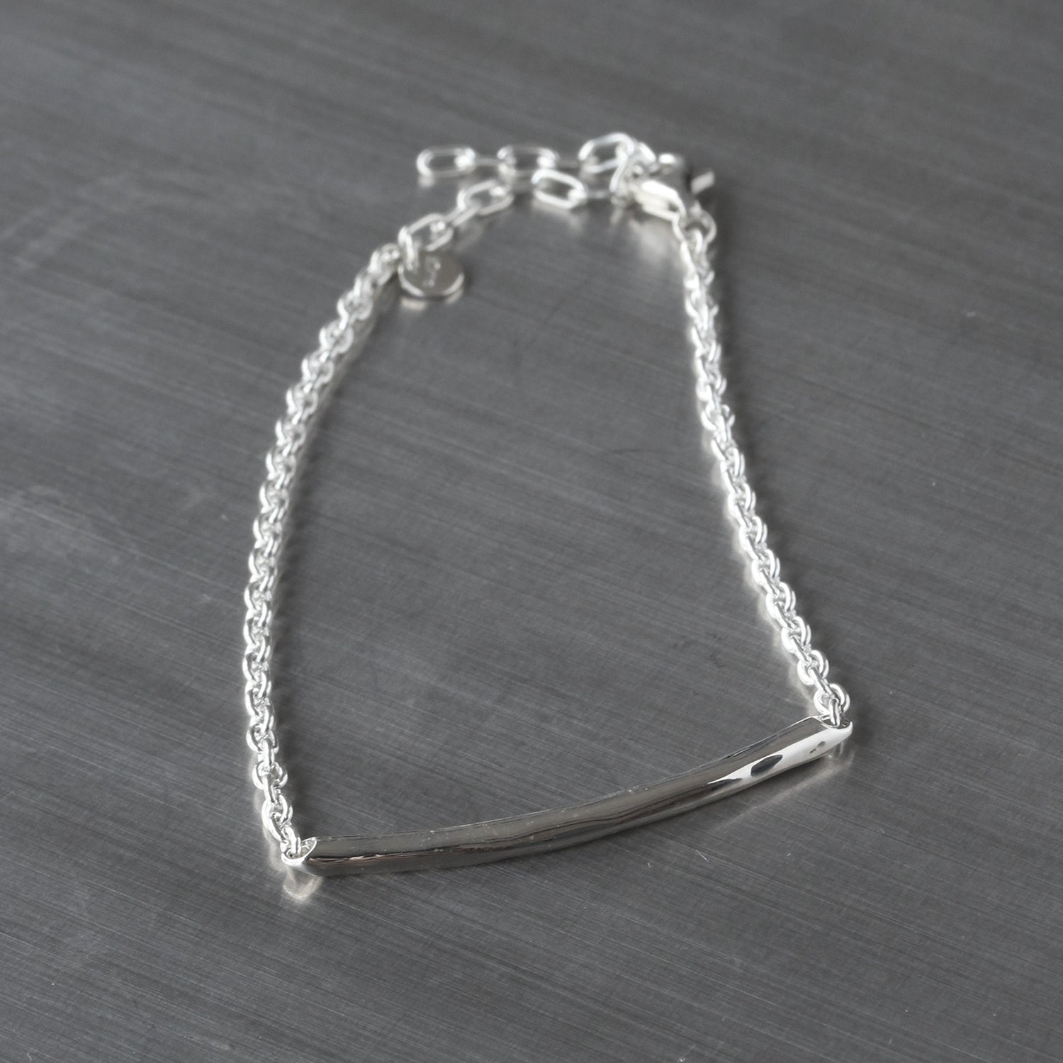 シルバー,ジュエリー,アクセサリー,ブレスレット,チェーンブレス,メタルジュエリー,シルバーチェーン,バー,メタル,メンズジュエリー,メンズアクセサリー,ユニセックス,ジェンダーレス,モード,ミニマルデザイン,シンプル,喜平チェーン,silver,jewelry,accessory,bracelet,metal,mens,mensaccessory,unisex,mode,present,gift,chainbracelet