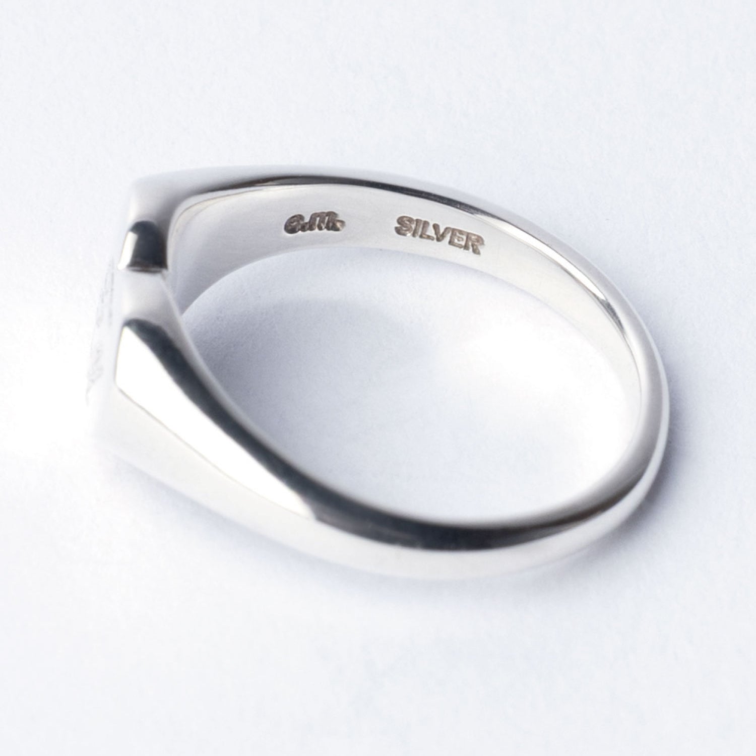 シルバー,リング,指輪,印台,シグネットリング,刻印,メッセージ,メンズジュエリー,ジェンダーレスジュエリー,モード,アクセサリー,オンライン限定,EC限定,オーダーメイド,limited,onlinelimited,pinkyring,silver,ring,signetring,mens,jewelry,metal,accessory,メタルジュエリー,ギフト,プレゼント,,エレガント,ラグジュアリー,フラット,シルバージュエリー,個性派,ユニーク,デザイナーズ,ドドメスティックブランド,silver925