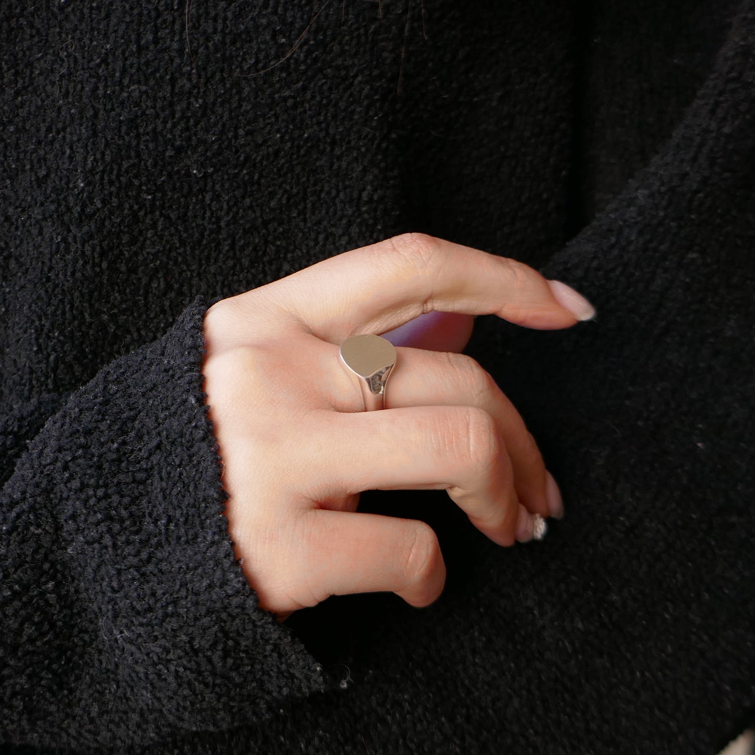 シルバー,リング,指輪,印台,シグネットリング,メンズジュエリー,ジェンダーレスジュエリー,モード,アクセサリー,silver,ring,signetring,mens,jewelry,metal,accessory,silver925,スターリングシルバー,個性派,メタルジュエリー,ギフト,プレゼント