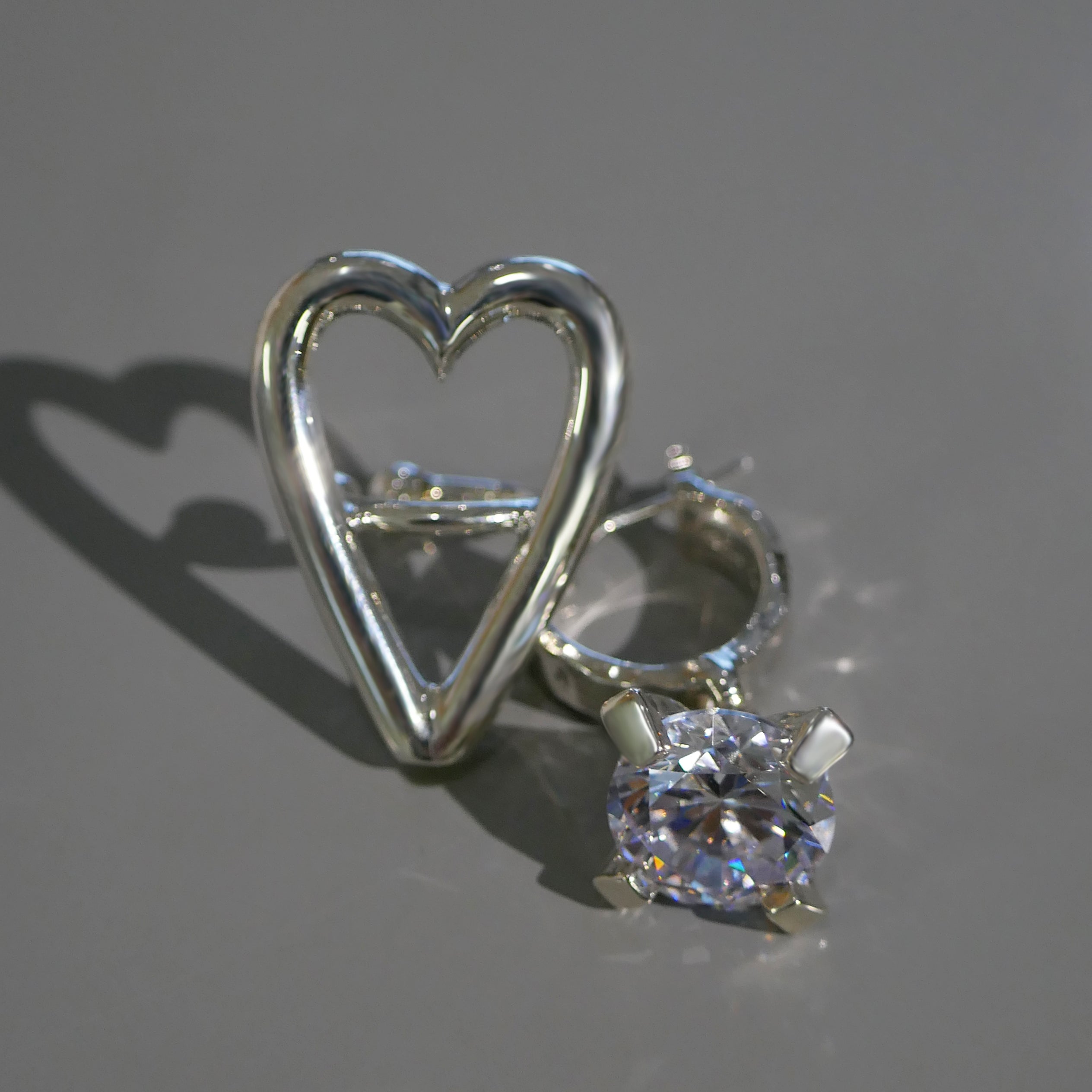 シルバー、フープ、ピアス、フープピアス、silver925,hoop、pierced earrings、ギフト、プレゼント、ハート、モチーフ、heart、motif、ジルコニア、キュービックジルコニア、イヤーカフ