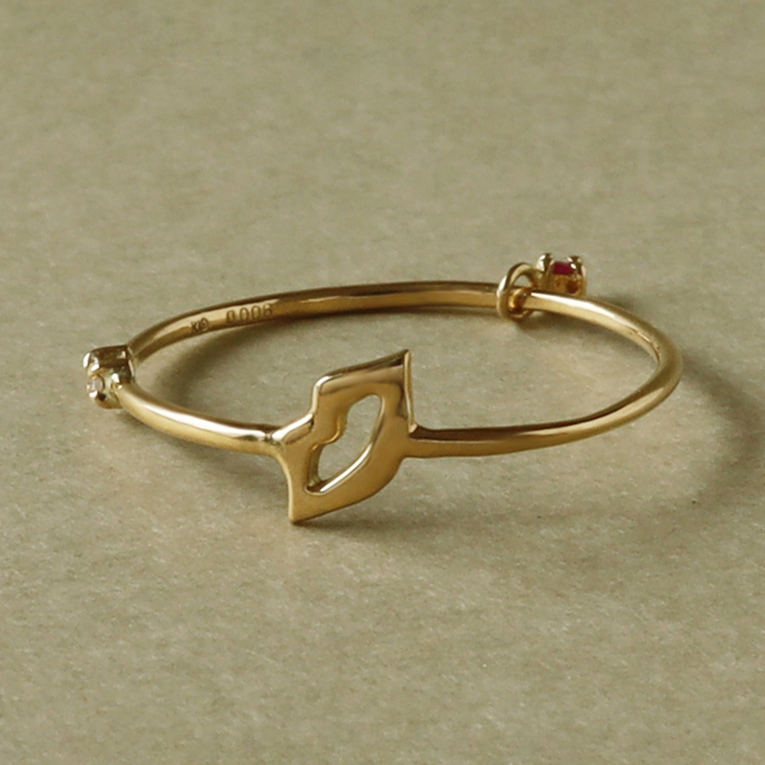 ゴールド,K18,レディース,ring,リング,gold,women,gift,present,ギフト,プレゼント,唇,lip,モチーフ,motif,ruby,ルビー,omamori,お守り