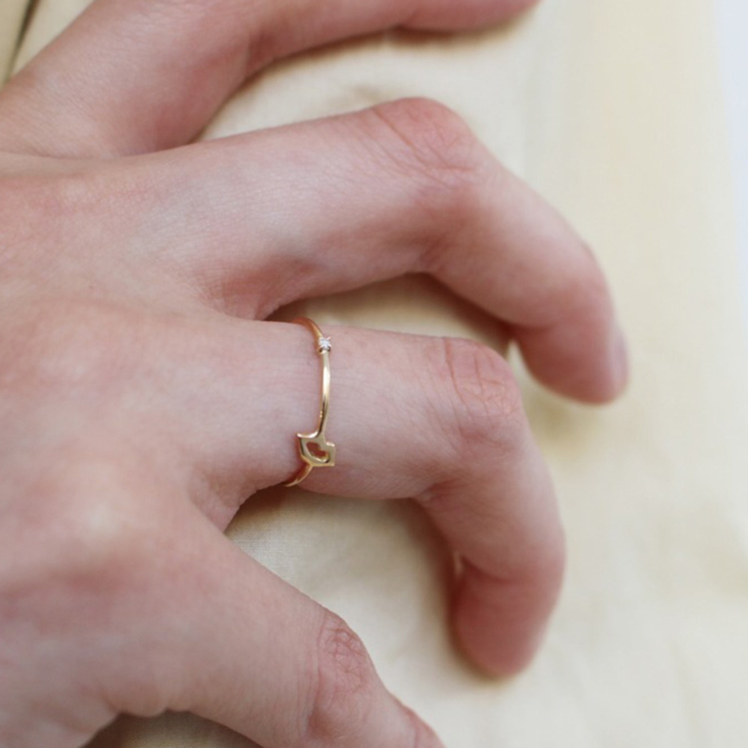 ゴールド,K18,レディース,ring,リング,gold,women,gift,present,ギフト,プレゼント,唇,lip,モチーフ,motif,ruby,ルビー,omamori,お守り
