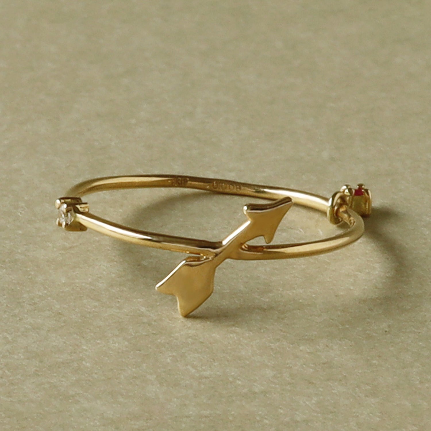 ゴールド,K18,レディース,ring,リング,gold,women,gift,present,ギフト,プレゼント,矢,arrow,モチーフ,motif,ruby,ルビー,omamori,お守り,ダイヤモンド,diamond