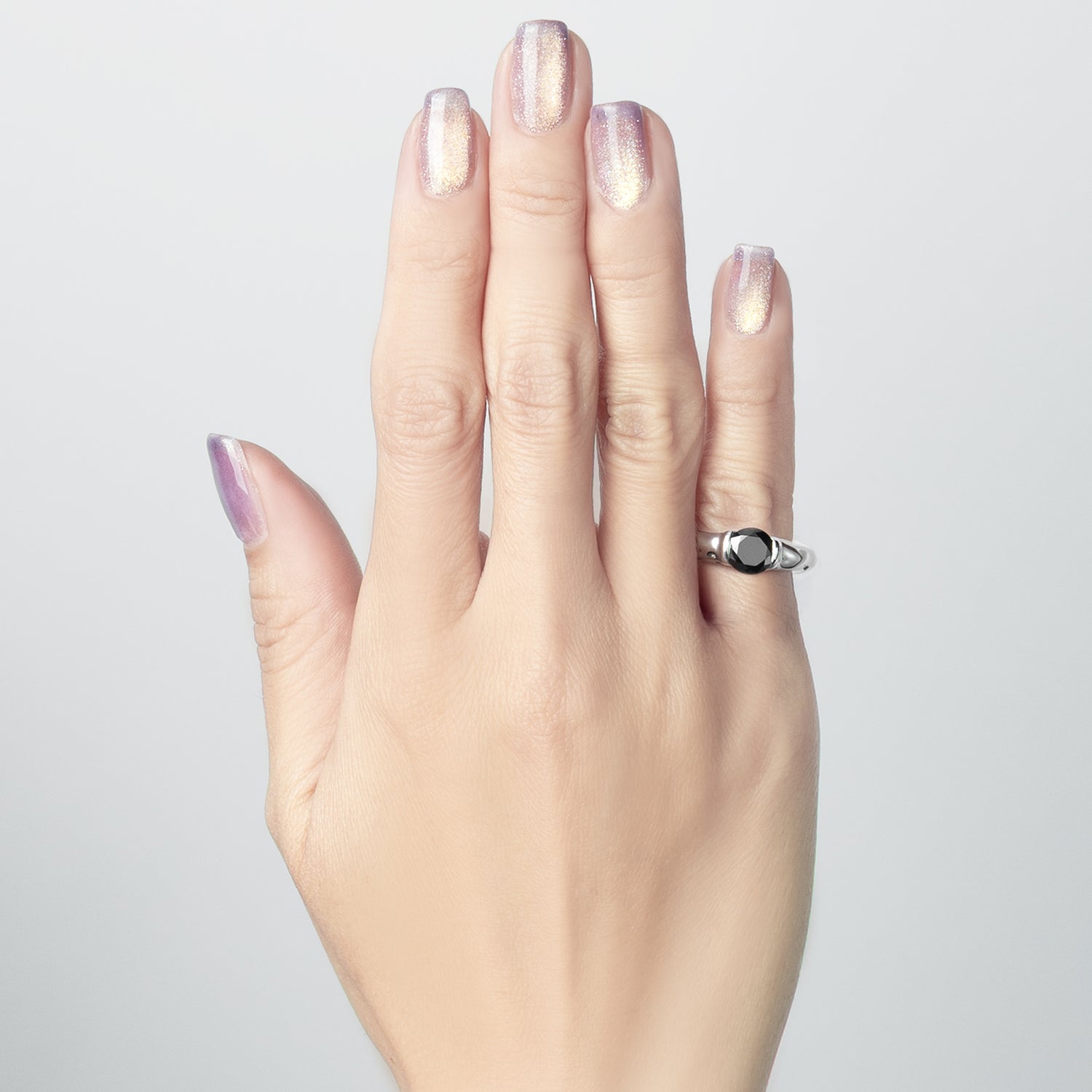 シルバー,ジュエリー,リング,指輪,ピンキーリング,小指,願い,ワンポイント,アクセサリー,silver,jewelry,ring,pinkyring,accessory,ブラック,ストーン,キュービックジルコニア,ブラックジュエリー,モード,モノトーン,メンズ,メンズジュエリー,メンズアクセサリー,ジェンダーレス,ユニセックス,black,stone,mode,mens,unisex,cubiczirconia,いぶし,重厚感,デコラティブ,個性派,デザイナーズジュエリー