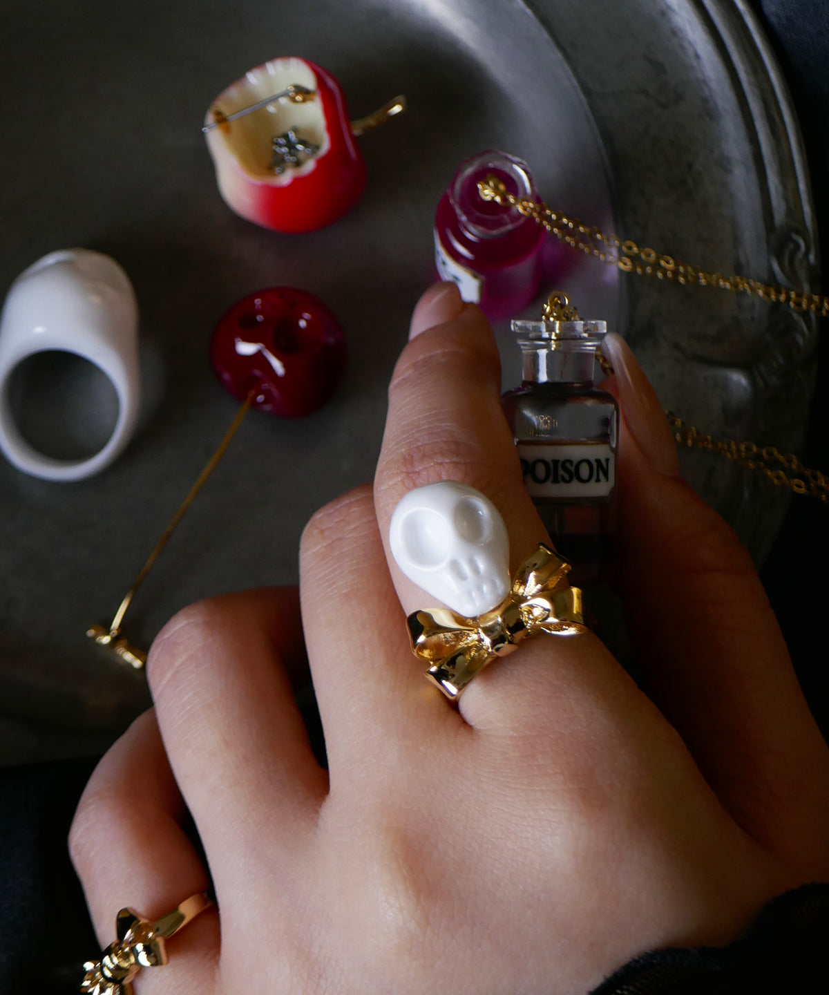 リング,指輪,ジュエリー,アクセサリー,ribbon,リボン,scull,ユニーク,ギフト,ジェンダーレス,モード,silver,ring,jewelry,スカル,gift,unisex,mode,metal,モチーフ,accessory,motif,ドクロ