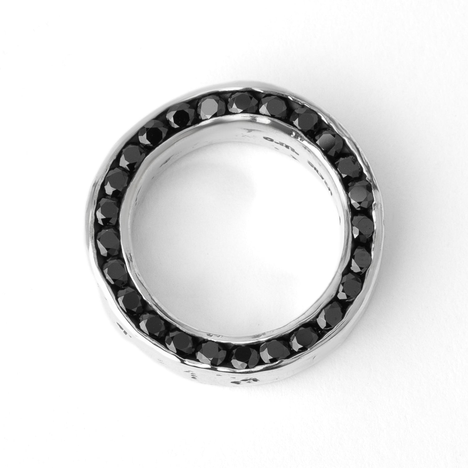 シルバー,ジュエリー,リング,指輪,アクセサリー,silver,jewelry,ring,accessory,ブラック,ストーン,キュービックジルコニア,ブラックジュエリー,モード,モノトーン,メンズ,メンズジュエリー,メンズアクセサリー,ジェンダーレス,ユニセックス,black,stone,mode,mens,unisex,cubiczirconia,いぶし,重厚感,デコラティブ,個性派,デザイナーズジュエリー