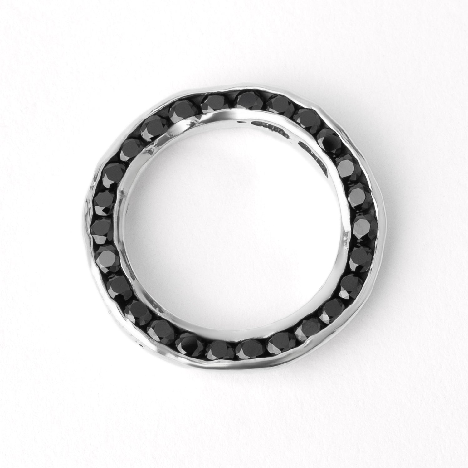 シルバー,ジュエリー,リング,指輪,アクセサリー,silver,jewelry,ring,accessory,ブラック,ストーン,キュービックジルコニア,ブラックジュエリー,モード,モノトーン,メンズ,メンズジュエリー,メンズアクセサリー,ジェンダーレス,ユニセックス,black,stone,mode,mens,unisex,cubiczirconia,いぶし,重厚感,デコラティブ,個性派,デザイナーズジュエリー