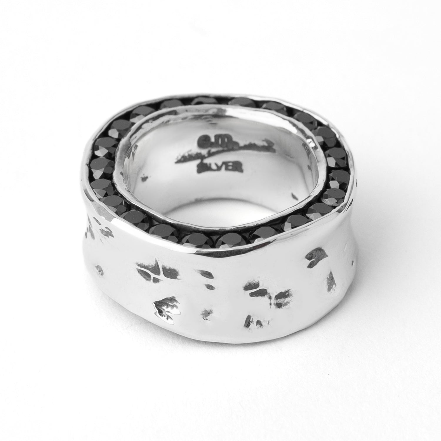 シルバー,ジュエリー,リング,指輪,ピンキーリング,小指,願い,ワンポイント,アクセサリー,silver,jewelry,ring,pinkyring,accessory,ブラック,ストーン,キュービックジルコニア,ブラックジュエリー,モード,モノトーン,メンズ,メンズジュエリー,メンズアクセサリー,ジェンダーレス,ユニセックス,black,stone,mode,mens,unisex,cubiczirconia,いぶし,重厚感,デコラティブ,個性派,デザイナーズジュエリー