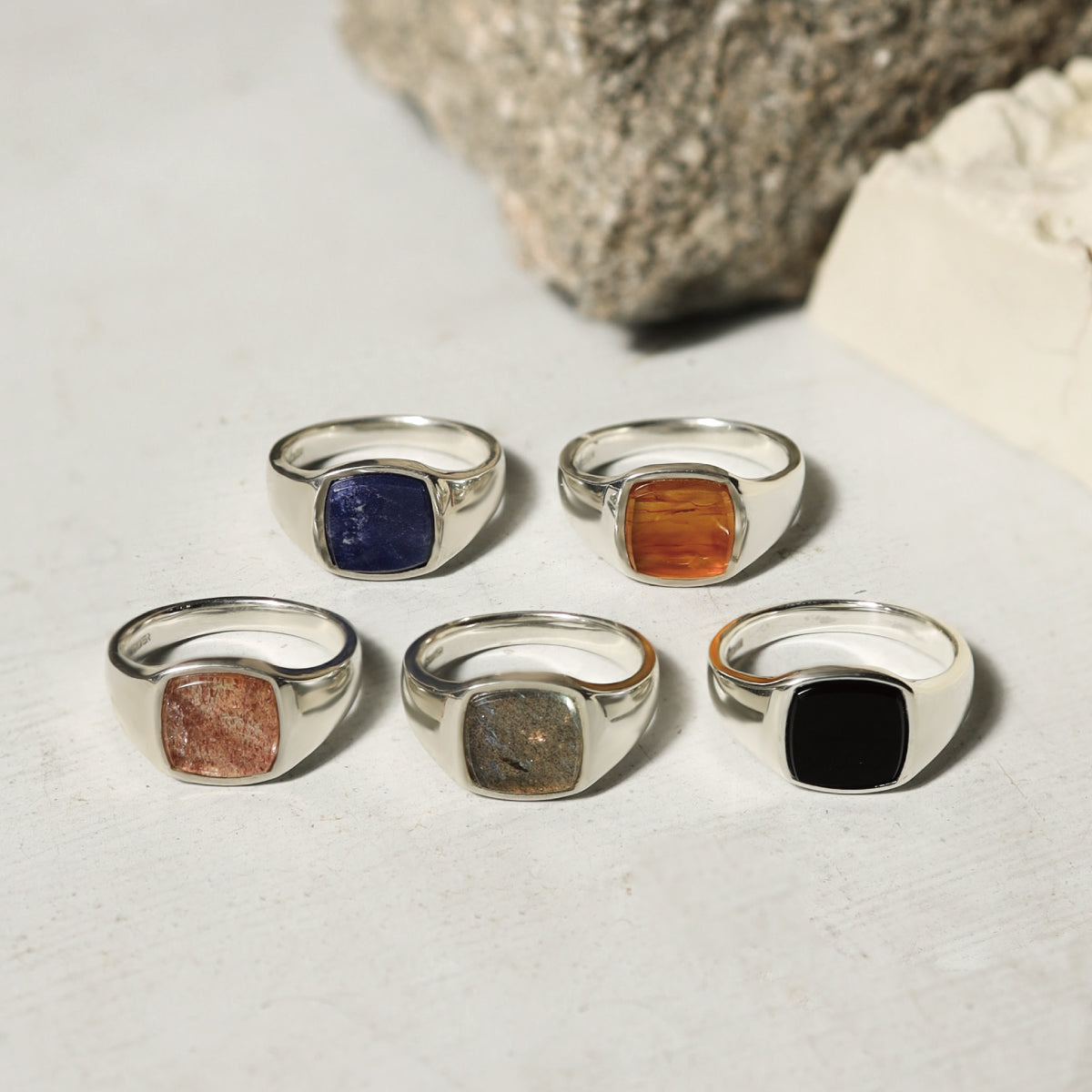 【e.m. ISETAN SHINJUKU 2F】e.m. POP UP SHOP “signature” 6.12(Wed.) - 6.18(Tue.)