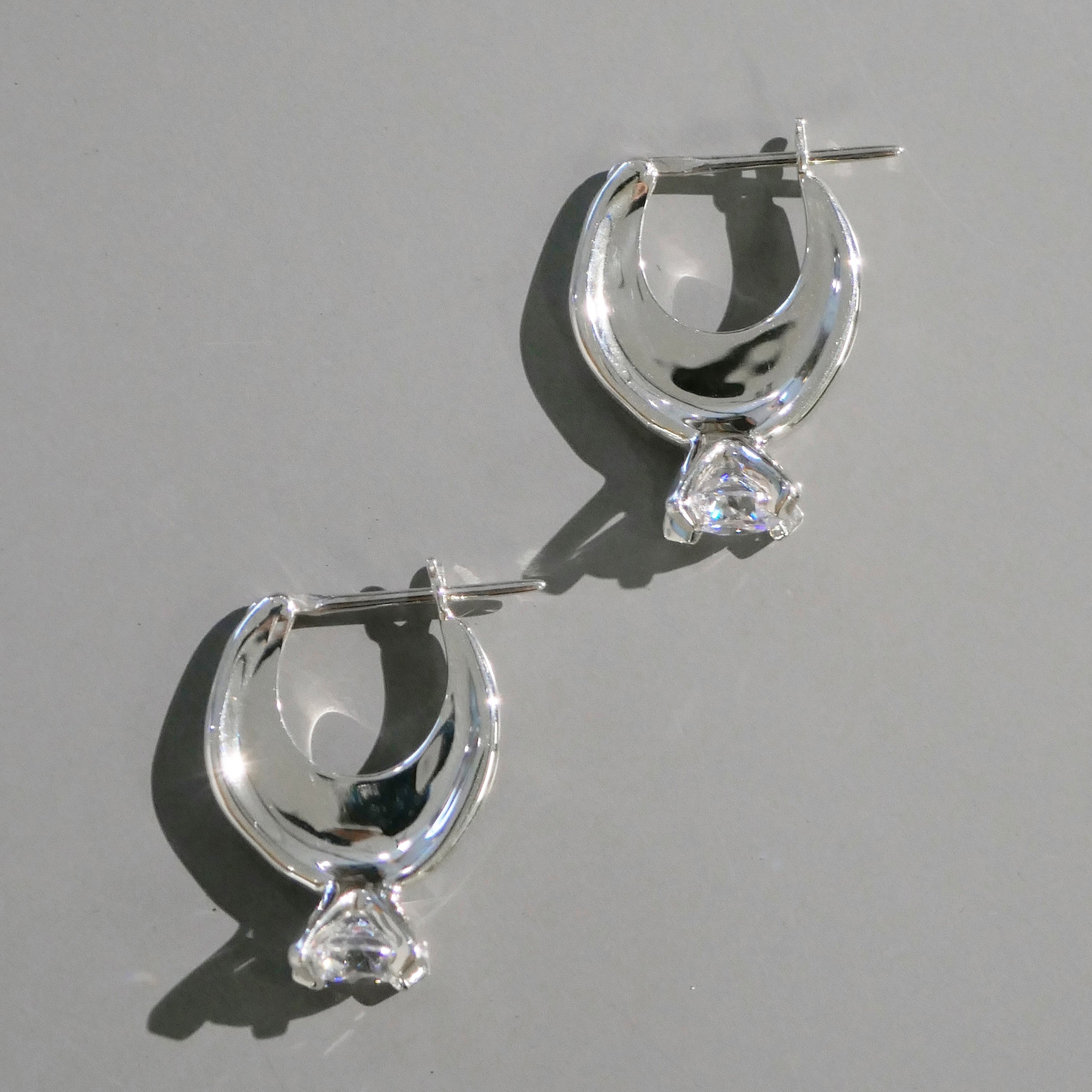 2P set pierced earrings