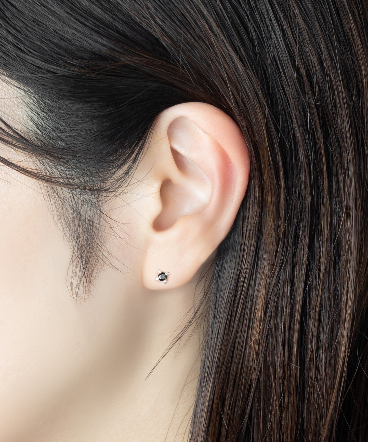 シルバー,ピアス,ブラック,ストーン,シルバーピアス,アクセサリー,モード,キュービックジルコニア,スタッドピアス,silver925,pierce,black,cubiczirconia,accessory,stone,mode,メンズジュエリー,プチピアス,petit,mini,軟骨,ヘリックス,ミニマル,ミニマム,ワンポイント
