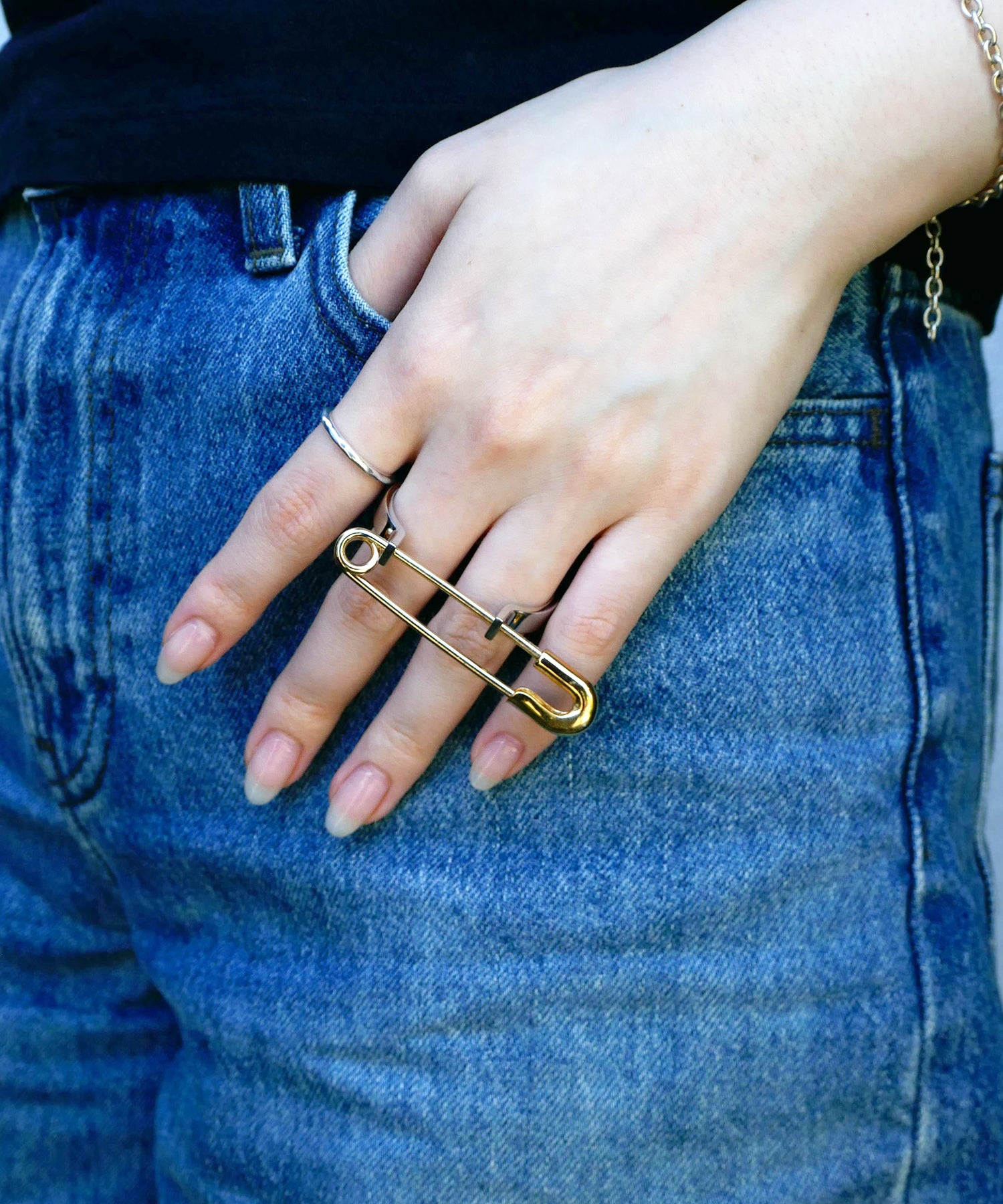 ダブルフィンガーリング、安全ピン、モチーフ、セーフティピン、リング、ring,safetypin,motif,doublefingerring