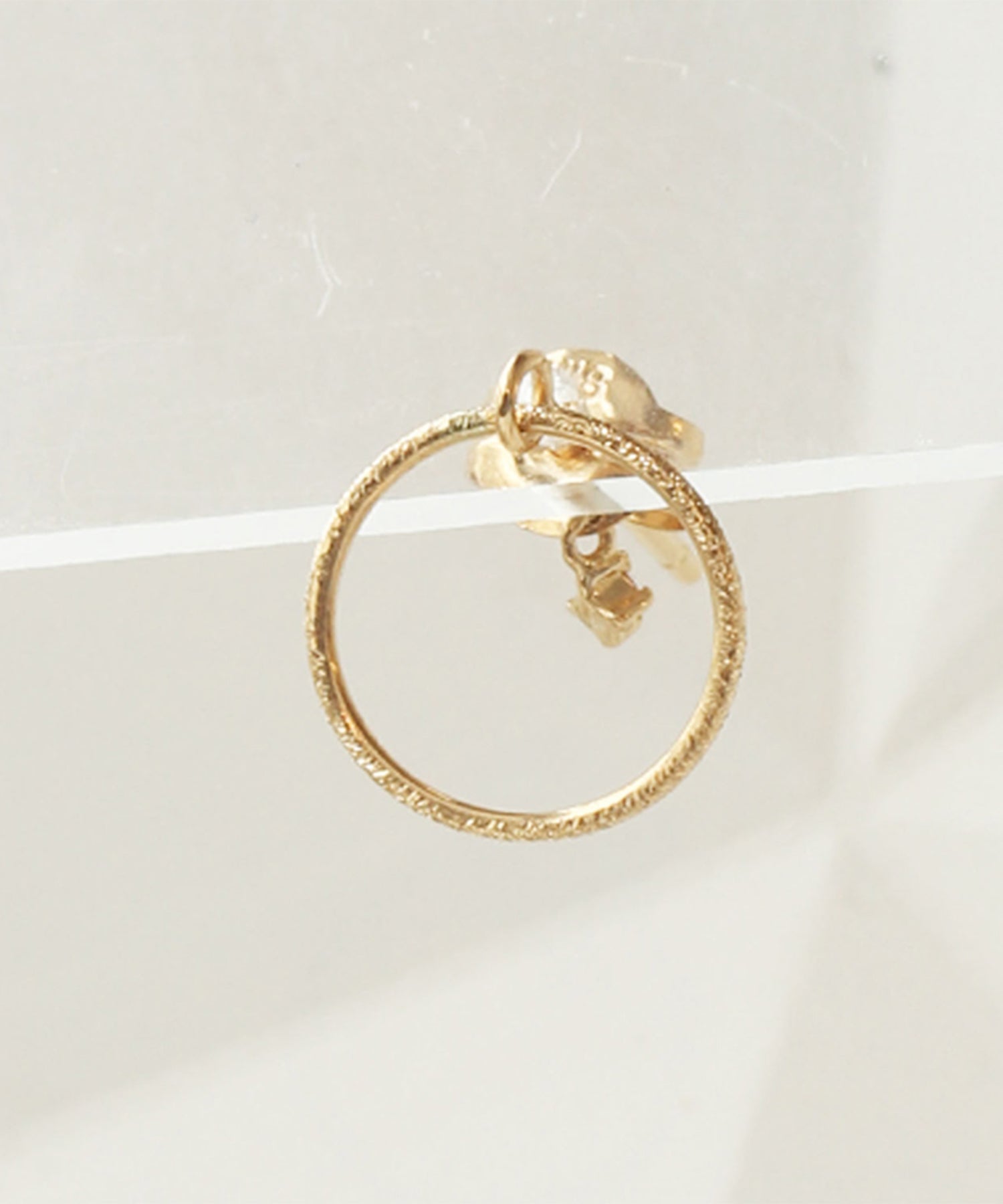 【新品】e.m. ピアス 2個セット　箱付き ピアス(LE-AP222)