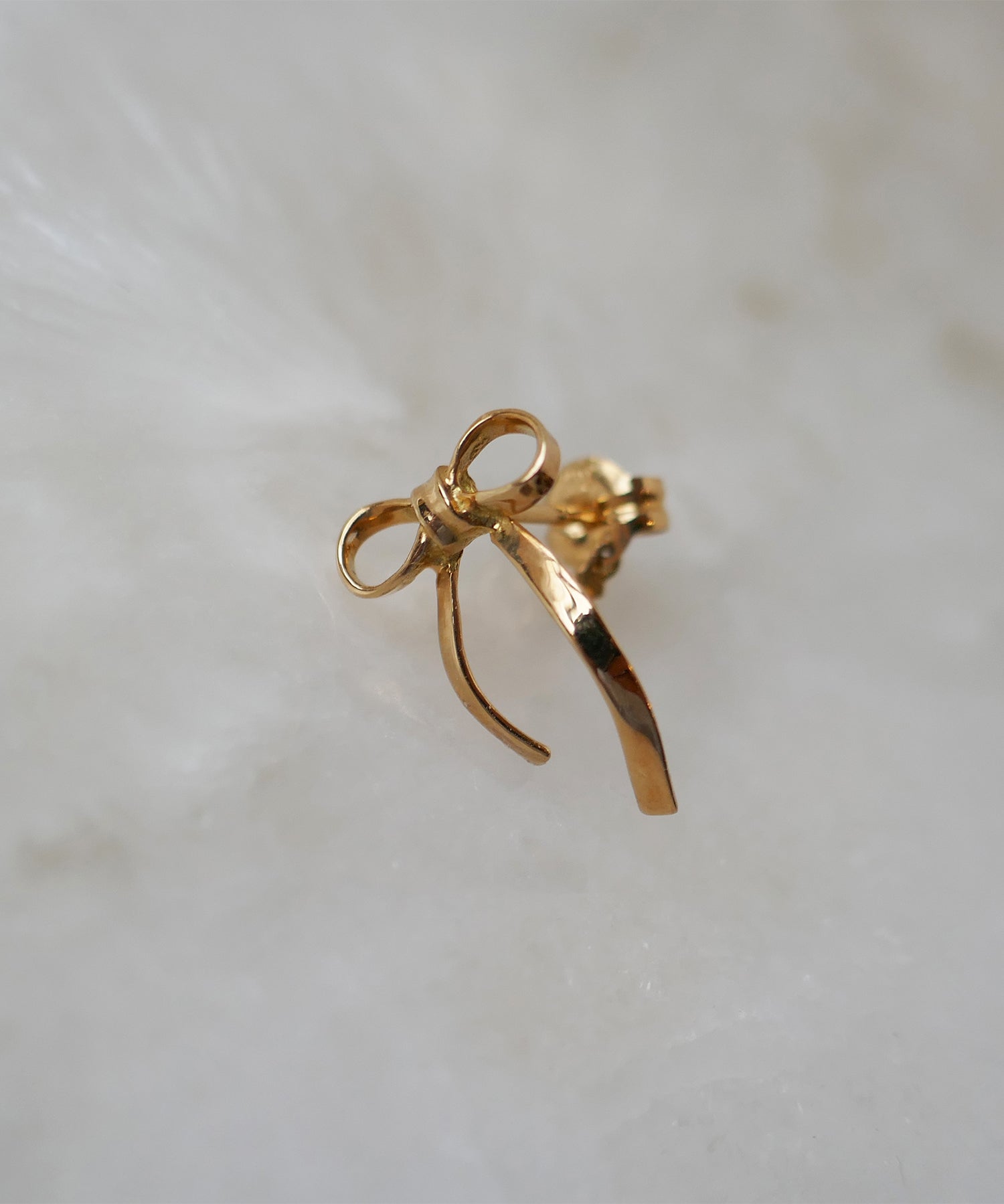 e.m. リトルエンブレム ピアス　18k ピアス(LE-AP88)