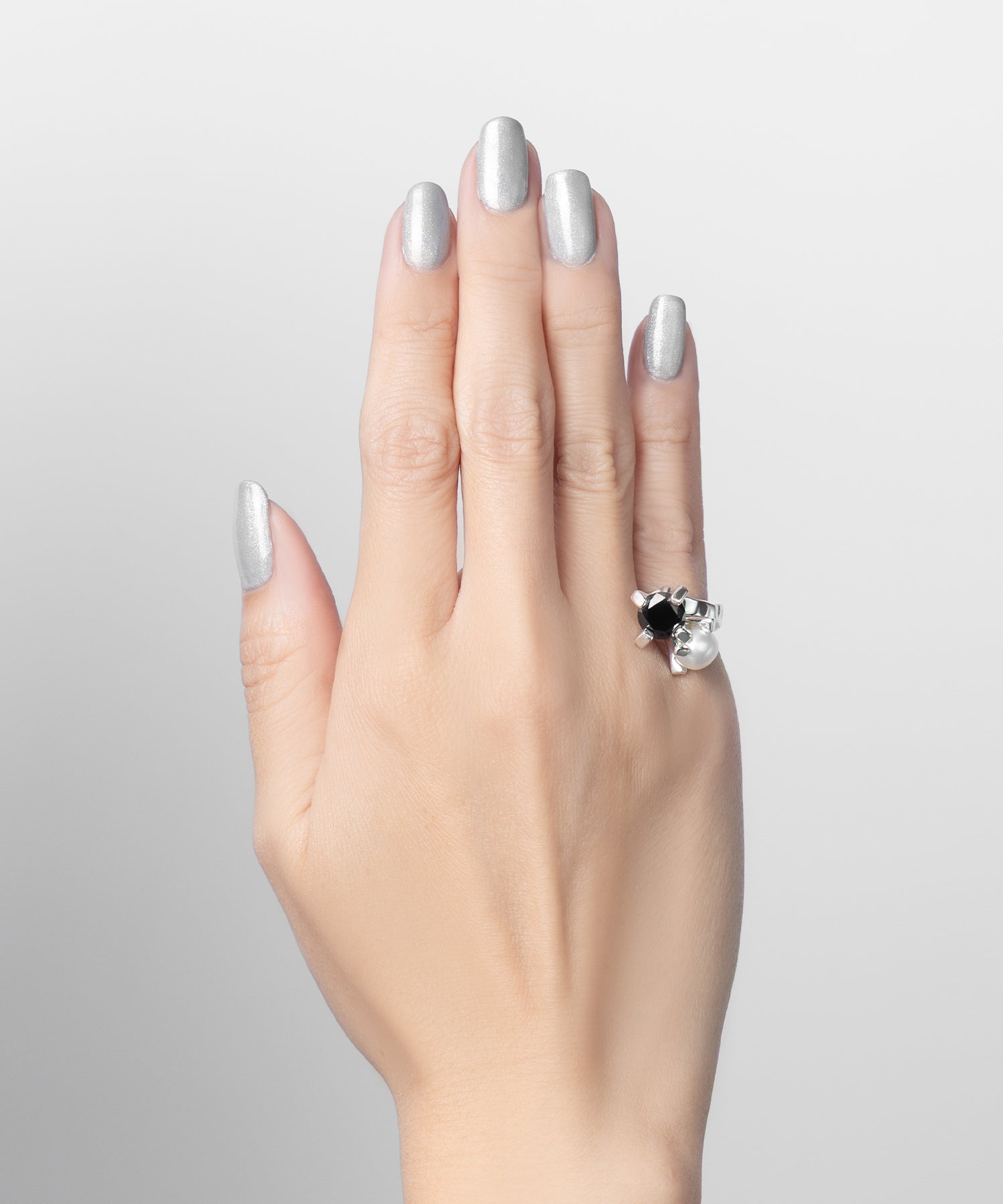 シルバー,ジュエリー,リング,指輪,ピンキーリング,小指,願い,ワンポイント,アクセサリー,silver,jewelry,ring,pinkyring,accessory,ブラック,ストーン,キュービックジルコニア,ブラックジュエリー,モード,モノトーン,メンズ,メンズジュエリー,メンズアクセサリー,ジェンダーレス,ユニセックス,black,stone,mode,mens,unisex,cubiczirconia,パール,Pearl