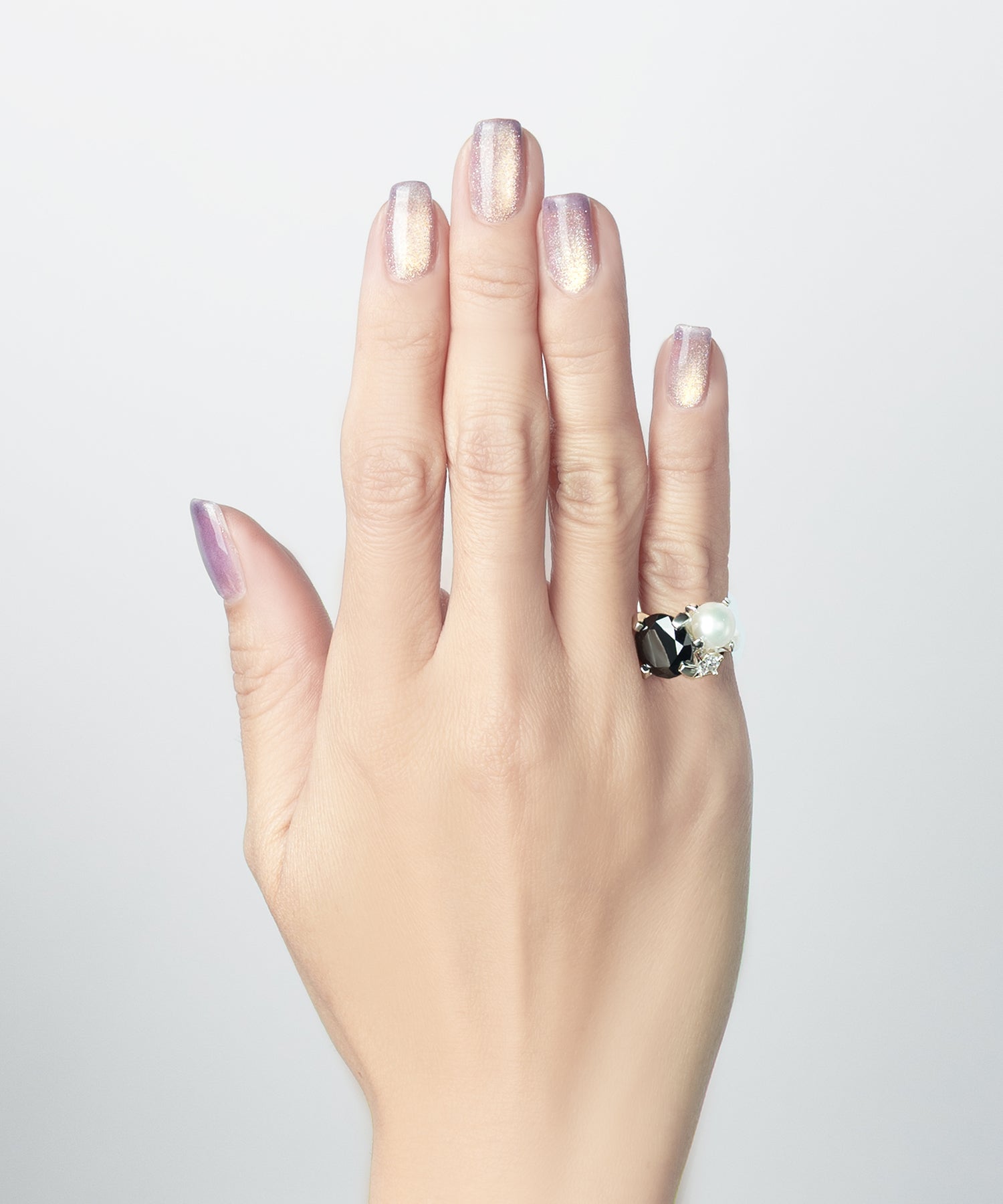 シルバー,ジュエリー,リング,指輪,ピンキーリング,小指,願い,ワンポイント,アクセサリー,silver,jewelry,ring,pinkyring,accessory,ブラック,ストーン,キュービックジルコニア,ブラックジュエリー,モード,モノトーン,メンズ,メンズジュエリー,メンズアクセサリー,ジェンダーレス,ユニセックス,black,stone,mode,mens,unisex,cubiczirconia,重厚感,デコラティブ,個性派,デザイナーズジュエリー,パール,オフホワイト,天然石,自然素材