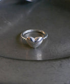 シルバー,リング,ring,ジュエリー,アクセサリー,heart,ユニーク,ギフト,ジェンダーレス,モード,silver,jewelry,指輪,gift,unisex,mode,metal,モチーフ,accessory,motif,studs,ハート,スタッズ