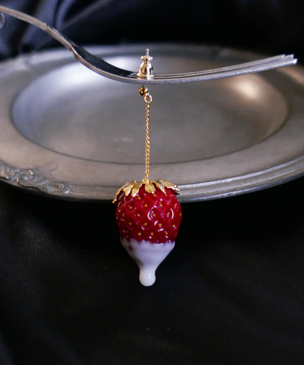 ピアス,pierced earrings,ジュエリー,アクセサリー,いちご,ユニーク,ギフト,ジェンダーレス,モード,silver,jewelry,イチゴ,gift,unisex,mode,metal,モチーフ,accessory,motif,苺,strawberry,ストロベリー,練乳