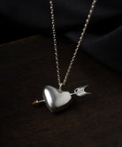シルバー,necklace,ジュエリー,アクセサリー,heart,ハート,ユニーク,ギフト,ジェンダーレス,モード,silver,jewelry,ネックレス,gift,unisex,mode,metal,モチーフ,accessory,motif,event,イベント,矢