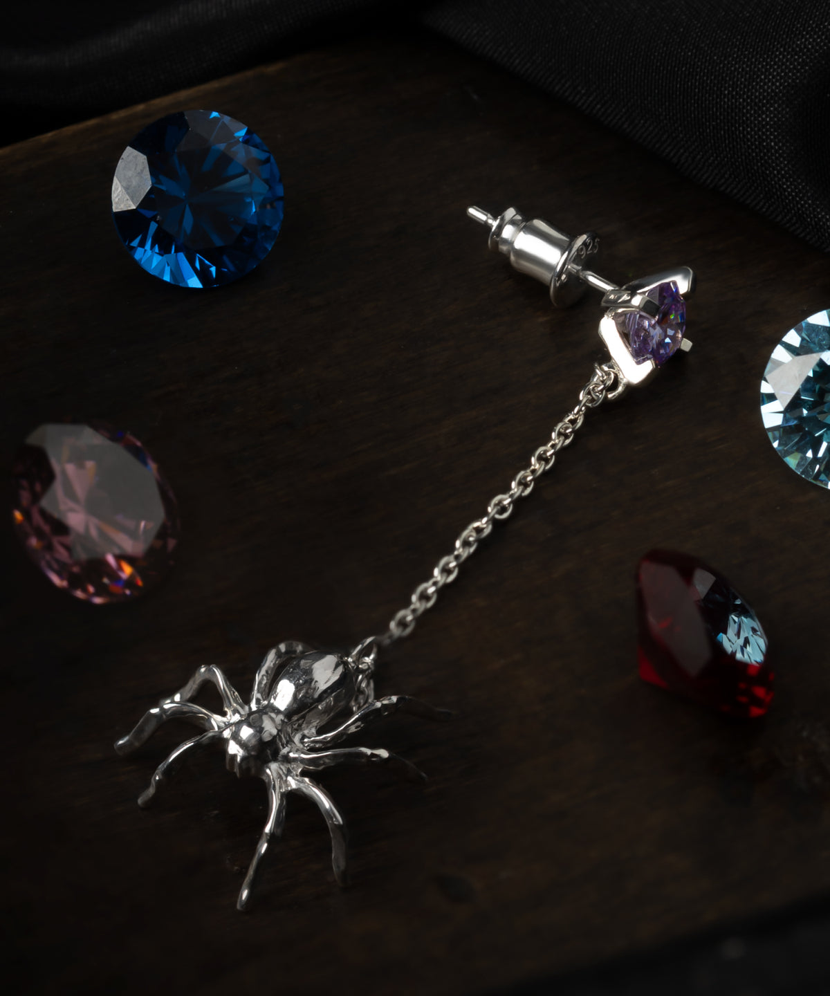 シルバー,ピアス,pierced earrings,ジュエリー,アクセサリー,蜘蛛,くも,クモ,ユニーク,ギフト,ジェンダーレス,モード,silver,ring,jewelry,spider,gift,unisex,mode,metal,モチーフ,accessory,motif,キュービックジルコニア,cubiczirconia