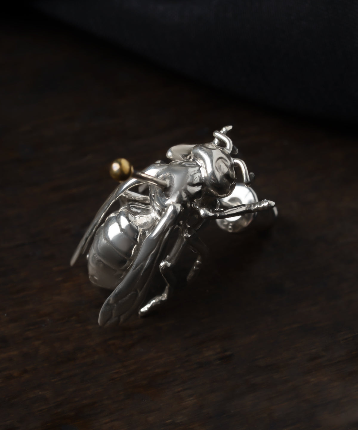 シルバー,pierced earrings,ピアス,ジュエリー,アクセサリー,ハチ,はち,蜂,ユニーク,ギフト,ジェンダーレス,モード,silver,jewelry,gift,unisex,mode,metal,モチーフ,accessory,motif,event,イベント,bee