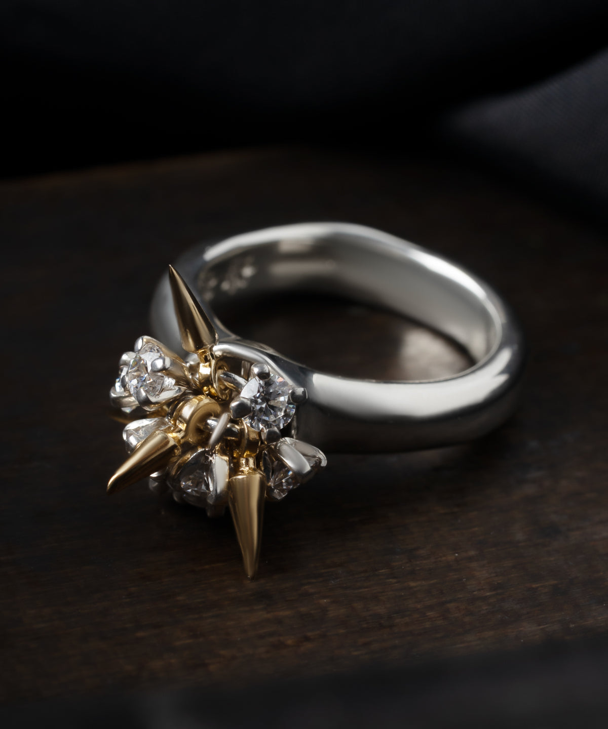 シルバー,リング,指輪,ジュエリー,アクセサリー,スタッズ,ユニーク,ギフト,ジェンダーレス,モード,silver,ring,jewelry,spider,gift,unisex,mode,metal,モチーフ,accessory,motif,キュービックジルコニア,cubiczirconia