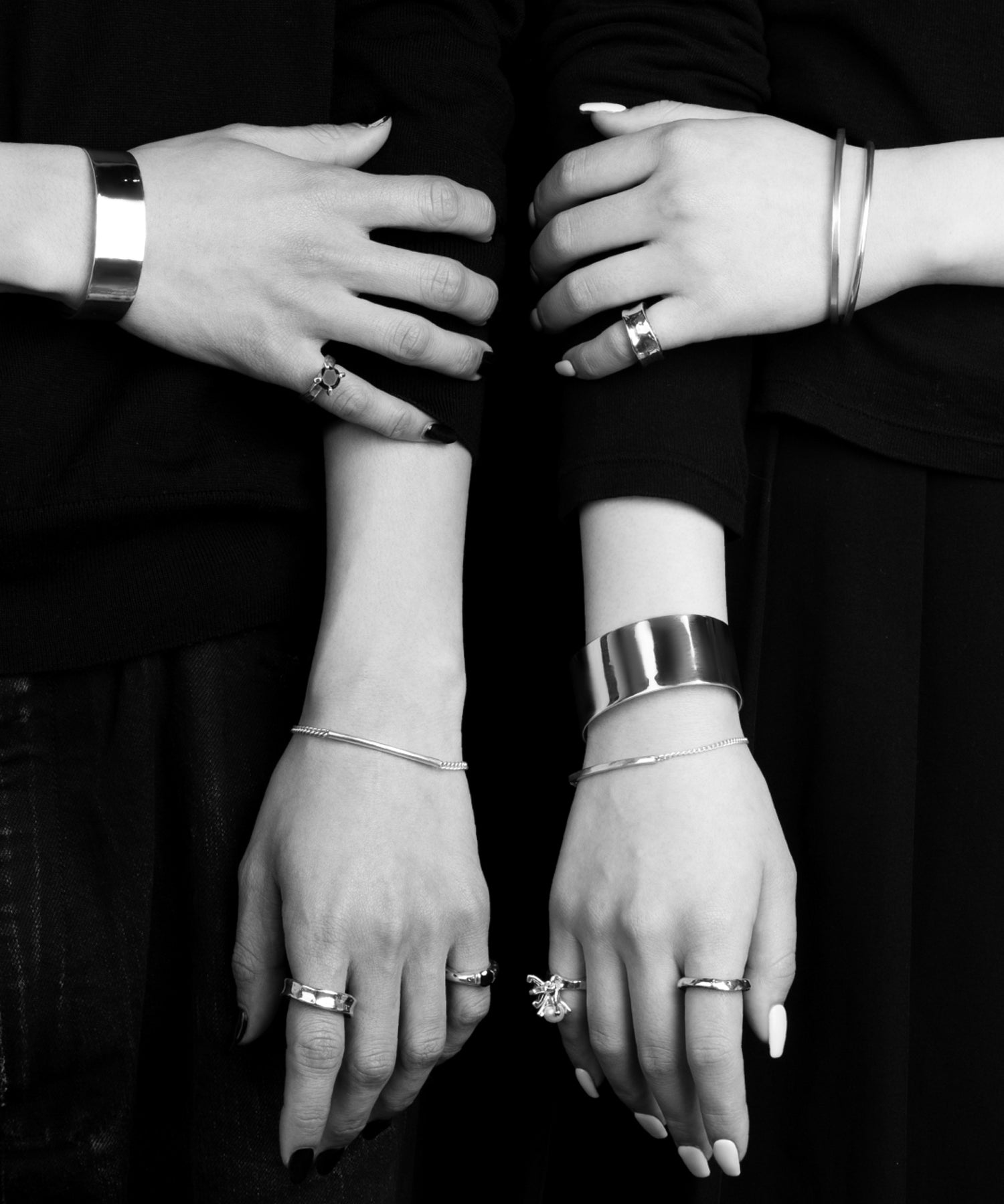 シルバー,ジュエリー,リング,指輪,アクセサリー,silver,jewelry,ring,accessory,ブラック,ストーン,キュービックジルコニア,ブラックジュエリー,モード,モノトーン,メンズ,メンズジュエリー,メンズアクセサリー,ジェンダーレス,ユニセックス,black,stone,mode,mens,unisex,cubiczirconia,いぶし,重厚感,デコラティブ,個性派,デザイナーズジュエリー