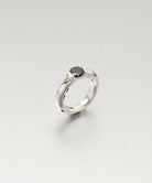 シルバー,ジュエリー,リング,指輪,ピンキーリング,小指,願い,ワンポイント,アクセサリー,silver,jewelry,ring,pinkyring,accessory,ブラック,ストーン,キュービックジルコニア,ブラックジュエリー,モード,モノトーン,メンズ,メンズジュエリー,メンズアクセサリー,ジェンダーレス,ユニセックス,black,stone,mode,mens,unisex,cubiczirconia,いぶし,重厚感,デコラティブ,個性派,デザイナーズジュエリー