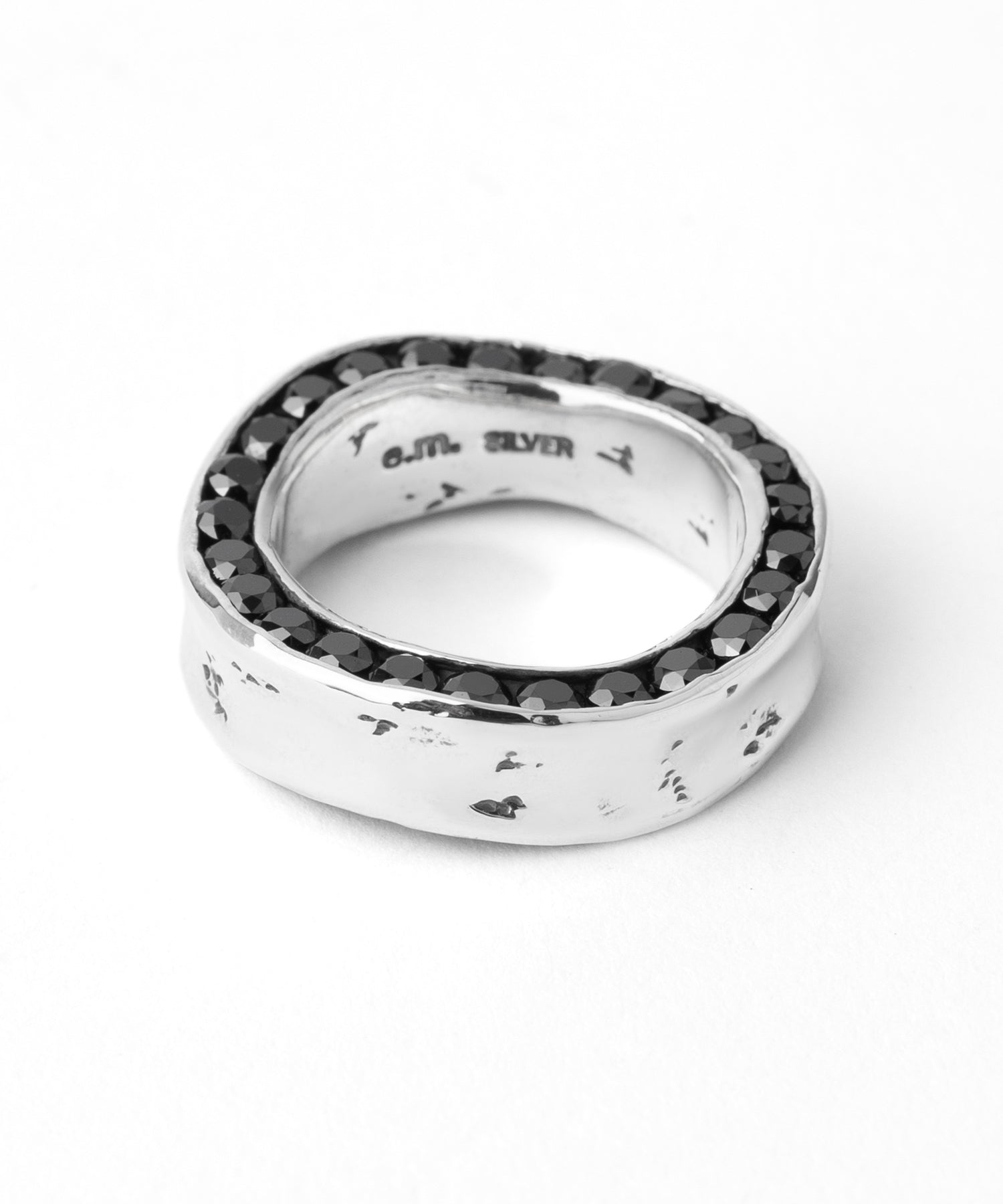 シルバー,ジュエリー,リング,指輪,アクセサリー,silver,jewelry,ring,accessory,ブラック,ストーン,キュービックジルコニア,ブラックジュエリー,モード,モノトーン,メンズ,メンズジュエリー,メンズアクセサリー,ジェンダーレス,ユニセックス,black,stone,mode,mens,unisex,cubiczirconia,いぶし,重厚感,デコラティブ,個性派,デザイナーズジュエリー