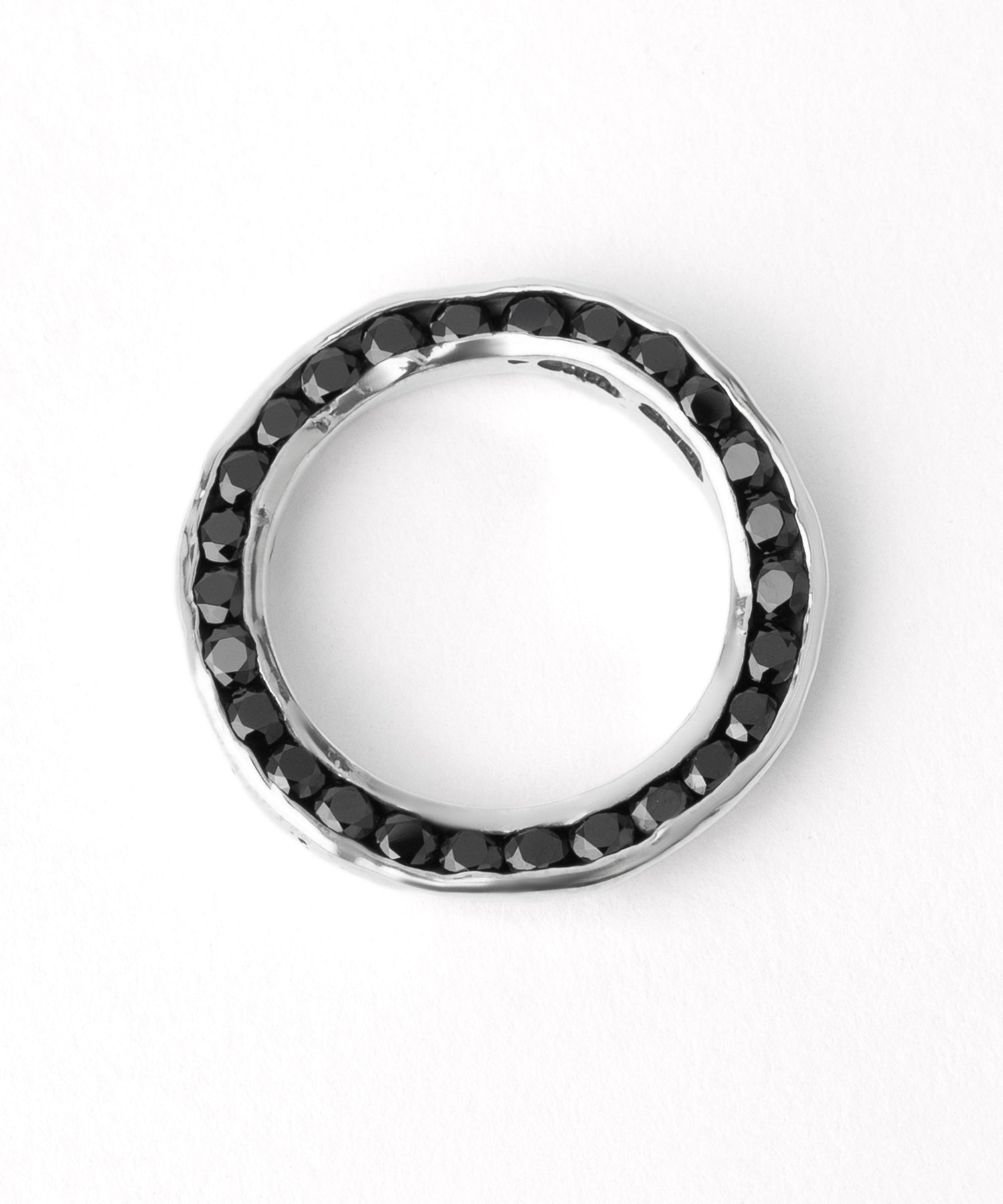 シルバー,ジュエリー,リング,指輪,アクセサリー,silver,jewelry,ring,accessory,ブラック,ストーン,キュービックジルコニア,ブラックジュエリー,モード,モノトーン,メンズ,メンズジュエリー,メンズアクセサリー,ジェンダーレス,ユニセックス,black,stone,mode,mens,unisex,cubiczirconia,いぶし,重厚感,デコラティブ,個性派,デザイナーズジュエリー