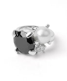 シルバー,ジュエリー,リング,指輪,ピンキーリング,小指,願い,ワンポイント,アクセサリー,silver,jewelry,ring,pinkyring,accessory,ブラック,ストーン,キュービックジルコニア,ブラックジュエリー,モード,モノトーン,メンズ,メンズジュエリー,メンズアクセサリー,ジェンダーレス,ユニセックス,black,stone,mode,mens,unisex,cubiczirconia,重厚感,デコラティブ,個性派,デザイナーズジュエリー,パール,オフホワイト,天然石,自然素材